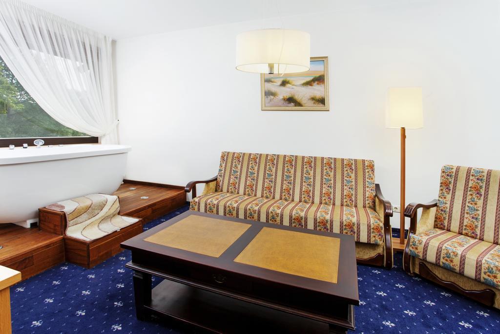 Park Villa Hotel Vilnius Ruang foto