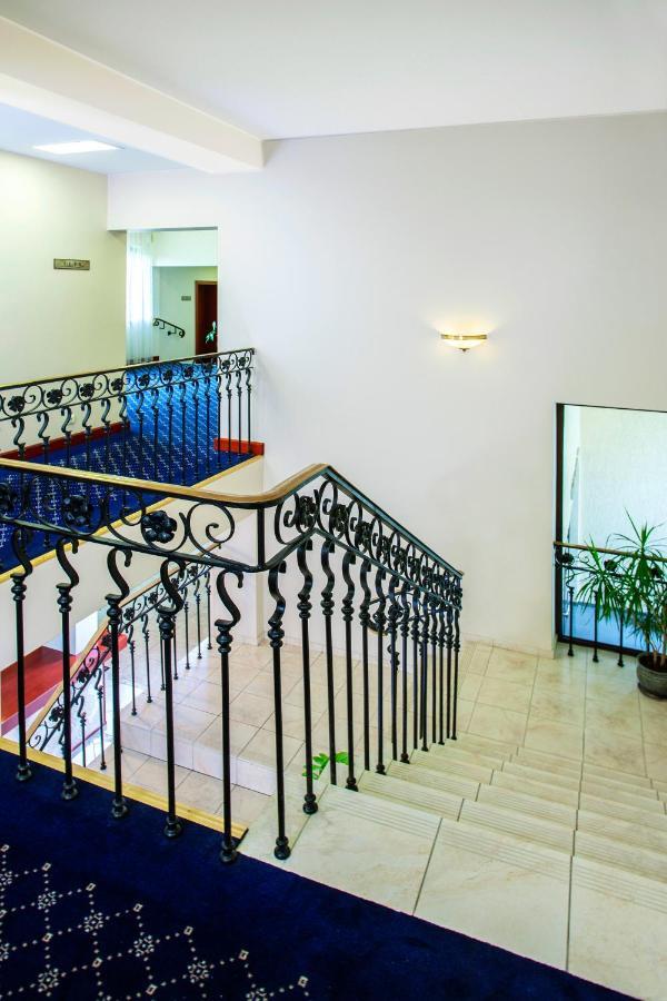 Park Villa Hotel Vilnius Bagian luar foto