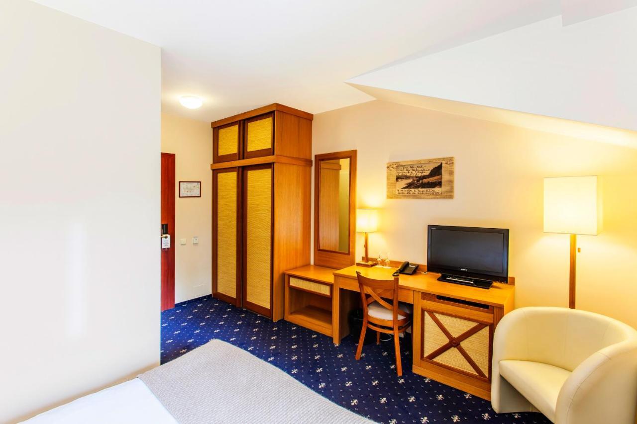 Park Villa Hotel Vilnius Ruang foto